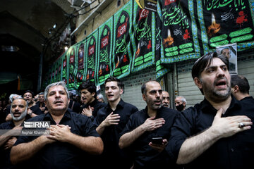 Muharram 2024 : des cérémonies de Tasu'a au grand marché de Téhéran, dans le sud de Téhéran