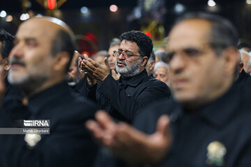 “Jotbe Jani” en el santuario del Imam Reza (P)