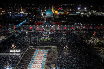 “Jotbe Jani” en el santuario del Imam Reza (P)