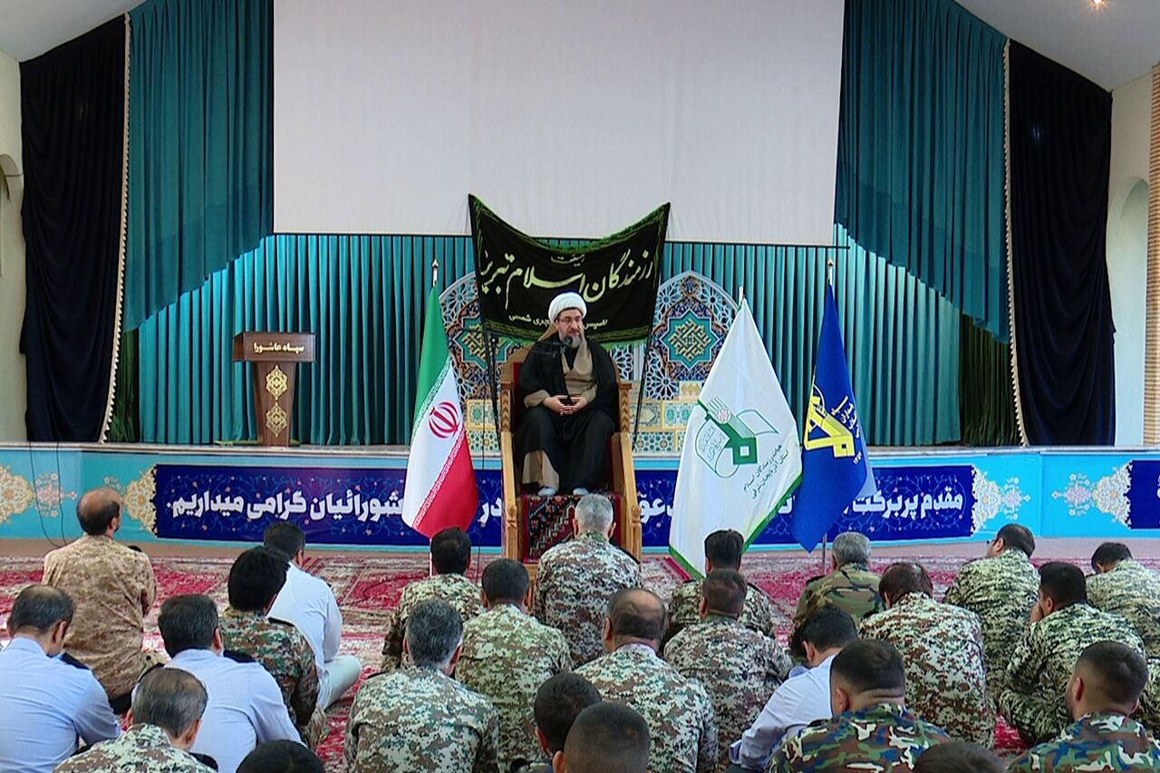 امام جمعه تبریز: نقش امام سجاد در زنده نگهداشتن حماسه کربلا بارز است امام جمعه تبریز: نقش امام سجاد در زنده نگهداشتن حماسه کربلا بارز است