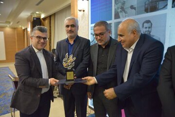 مرد سال توسعه تکنولوژی صنعت پتروشیمی از بوشهر انتخاب شد