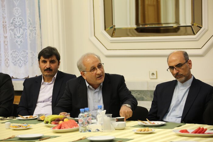 آیتالله اعرافی: مناسبات علمی و معرفتی با کشورهای جهان توسعه یابد