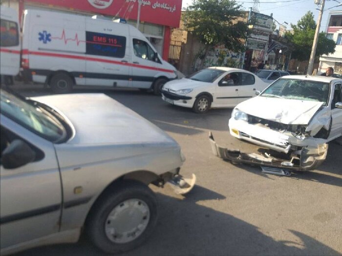 سوانح رانندگی در خراسان رضوی ۱۴ مصدوم بر جای گذاشت