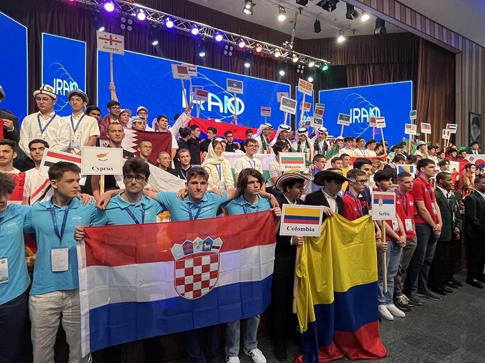 پنجاه و چهارمین المپیاد جهانی فیزیک در اصفهان آغاز شد + فیلم