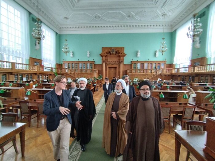 تاکید آیت الله اعرافی بر توسعه روابط ایران و روسیه