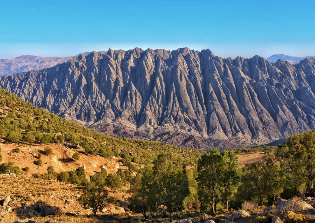 فیلم | به بهانه ثبت ملی کوه شگفت انگیز "مهراب" در دلفان لرستان