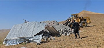 ساخت و سازهای غیرمجاز در منطقه حفاظت شده مغان تخریب شد