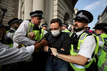 پلیس لندن مخالفان صدور تسلیحات به رژیم صهیونیستی را دستگیر کرد