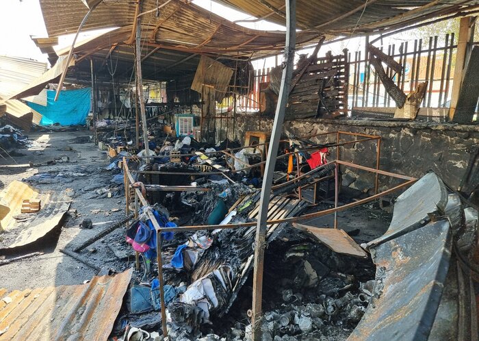 بازارچه دست‌فروشان جیرفت بعد از آتش‌سوزی/چرا پیشگیری نشد، تکلیف خسارت‌ها چیست+فیلم