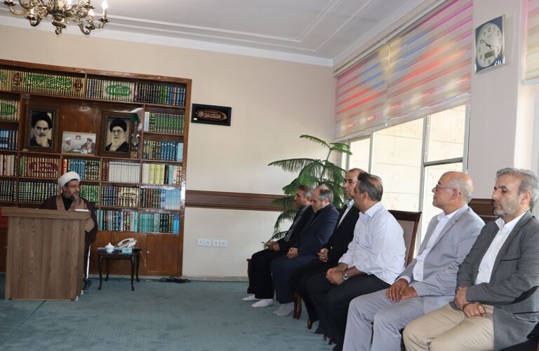 امام جمعه تبریز: بازرسان تعزیرات حکومتی در برخورد با افراد متخلف اخلاق را رعایت کنند امام جمعه تبریز: بازرسان تعزیرات حکومتی در برخورد با افراد متخلف اخلاق را رعایت کنند