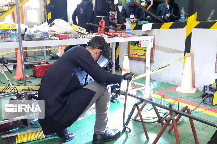 مهارتآموزی بیخ گوش کارخانه؛ ۳۵ هنرستان در کنار صنایع هرمزگان راهاندازی شد