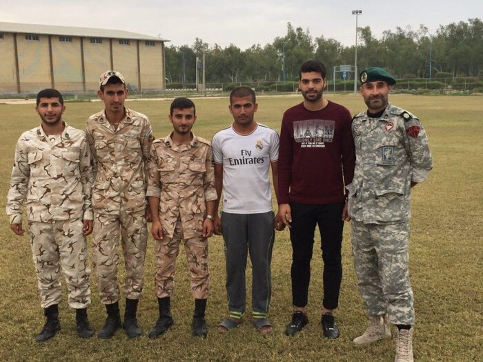 خدمت زیر پرچم تافته جدا بافته نمیشناسد