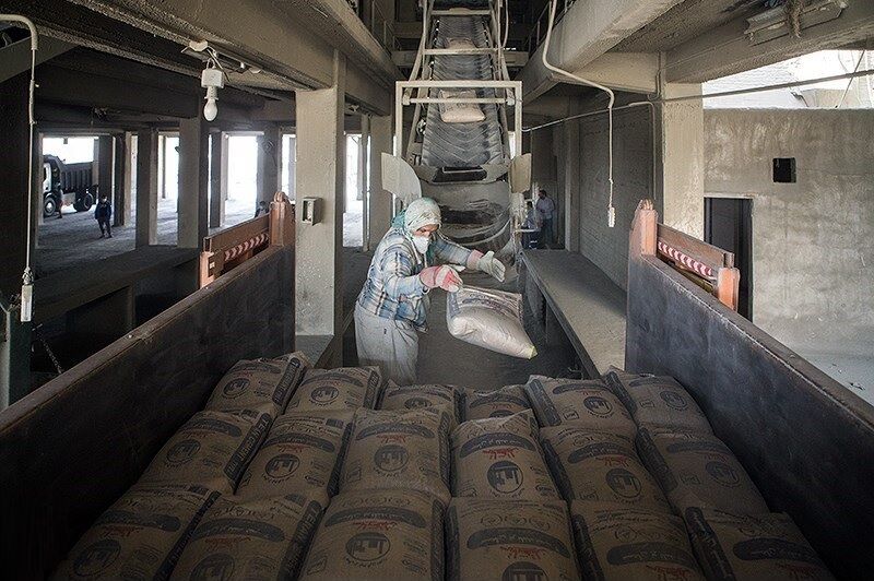 کاهش بهرهوری تولید سیمان در خوزستان به دلیل قطعی برق کاهش بهرهوری تولید سیمان در خوزستان به دلیل قطعی برق