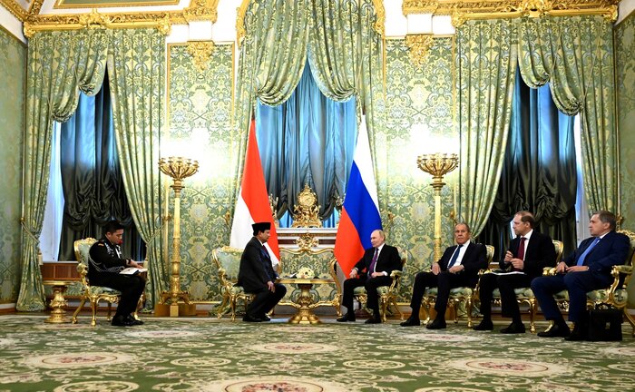 هدف گذاری تأمین ۱۶۰ هزار پزشک؛ آنچه رئیس جمهور منتخب اندونزی به پوتین گفت