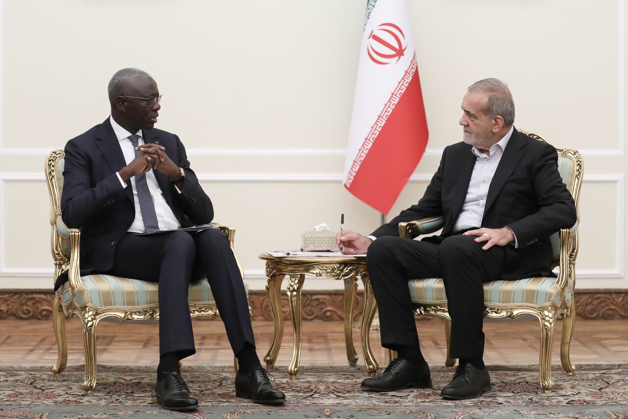 Iran calls for boosting economic, political ties with Senegal