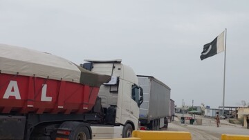 مدیرکل صمت سیستان و بلوچستان: تجارت خرد مرزنشینان سراوان باید تسهیل شود