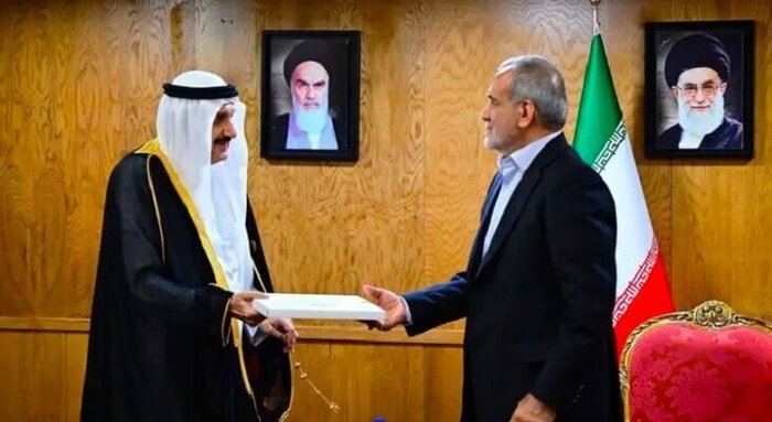 El rey saudí insta a desarrollar relaciones entre Teherán y Riad