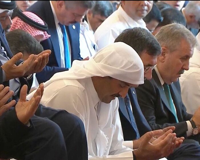 اقامه نماز بر پیکر شهید اسماعیل هنیه با حضور هزاران نفر از مردم قطر * فیلم