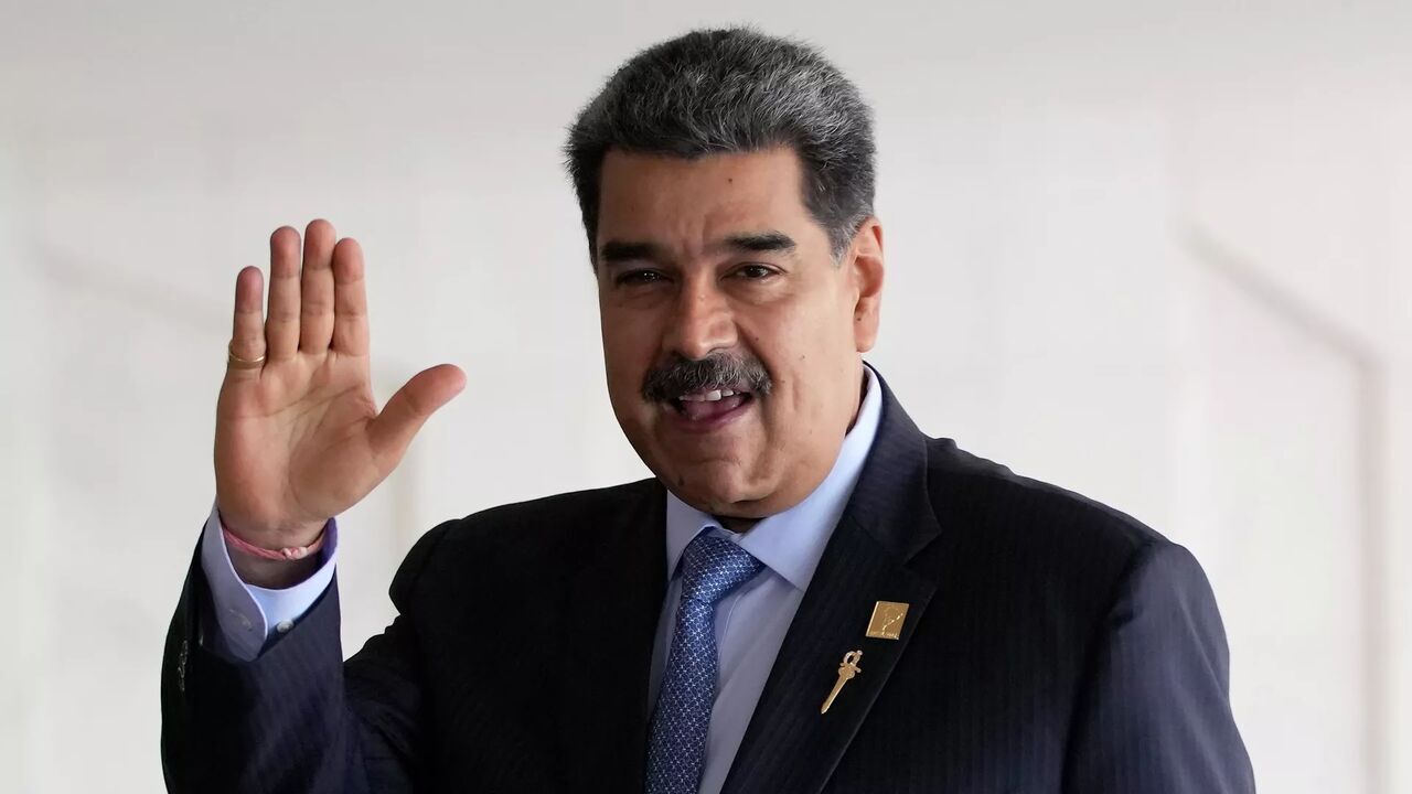 Victoria de Maduro con 52% de los votos