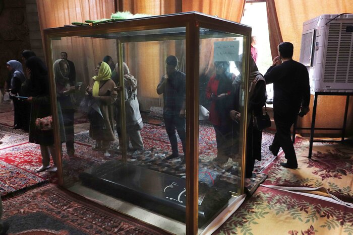 پرسه در کوچههای مشروطه