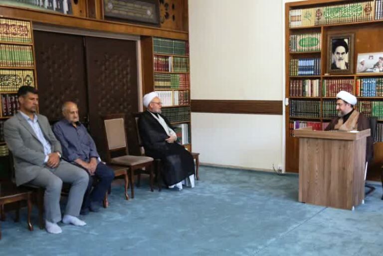 تمرکز زدایی در اجرای برنامه های ملی و مذهبی ضروری است تمرکز زدایی در اجرای برنامه های ملی و مذهبی ضروری است