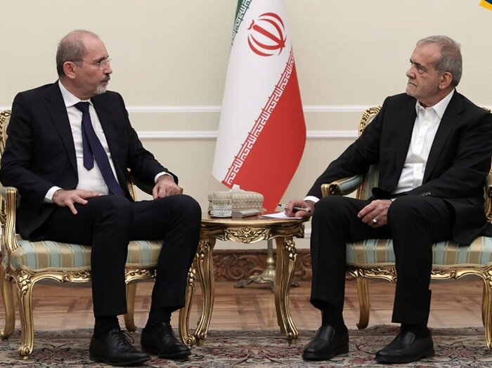 بروجردی: اقدام پزشکیان در برخورد با وزیر خارجه اردن بسیار پسندیده بود/ اینکه می گویند آداب دیپلماتیک را بلد نیست، فضاسازی و قلم فرسایی است