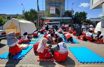 ۱۲ دوره آموزش کمک‌‎های اولیه توسط هلال احمر اردستان برگزار شد