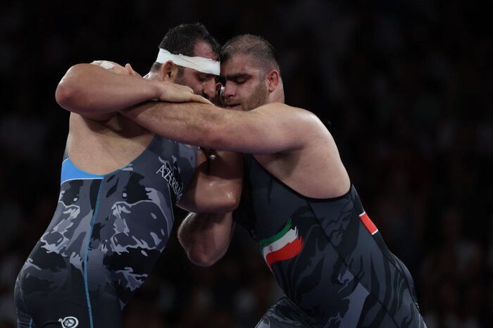 قهرمانان ایران پادشاهان فوقسنگین جهان