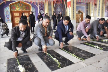 خبرنگاران خراسان شمالی با شهدا تجدید میثاق کردند