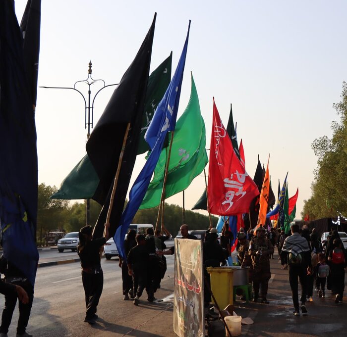 موکب فرهنگی «هیئت امام خمینی (ره)» از بصره راهی کربلا شد