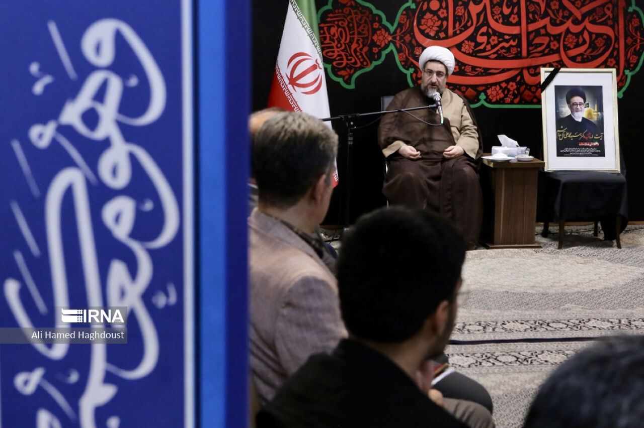 امام جمعه تبریز: انصاف از ویژگیهای مهم حرفه خبرنگاری است امام جمعه تبریز: انصاف از ویژگیهای مهم حرفه خبرنگاری است