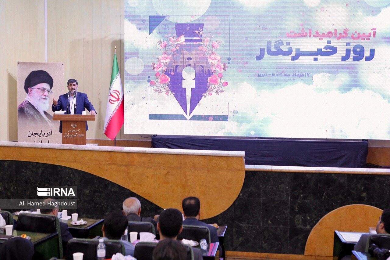 سواد رسانهای و روایت سازیهای صحیح جزو وظایف خبرنگاران است سواد رسانهای و روایت سازیهای صحیح جزو وظایف خبرنگاران است