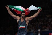 الايراني ساروي يتقلد الذهب بالمصارعة الرومانية وزن 97 كغم في اولمبياد باريس