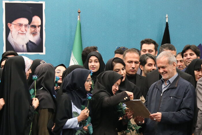 چند دقیقه با رئیسجمهور؛ دردِ دل اهالی قلم با پزشکیان چه بود؟