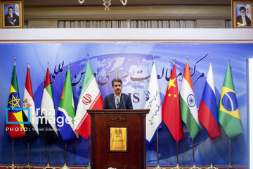 Ceremonia de clausura de la 1ª cumbre de simulación de ministros de economía de los BRICS