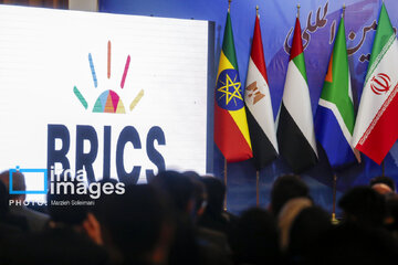 Ceremonia de clausura de la 1ª cumbre de simulación de ministros de economía de los BRICS