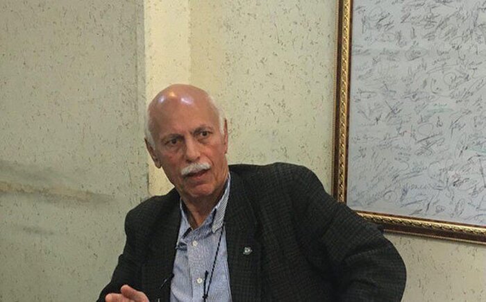 فرزامی: بهترین استقلال بسته شد/ جدا شدهها به خودشان ضربه زدند