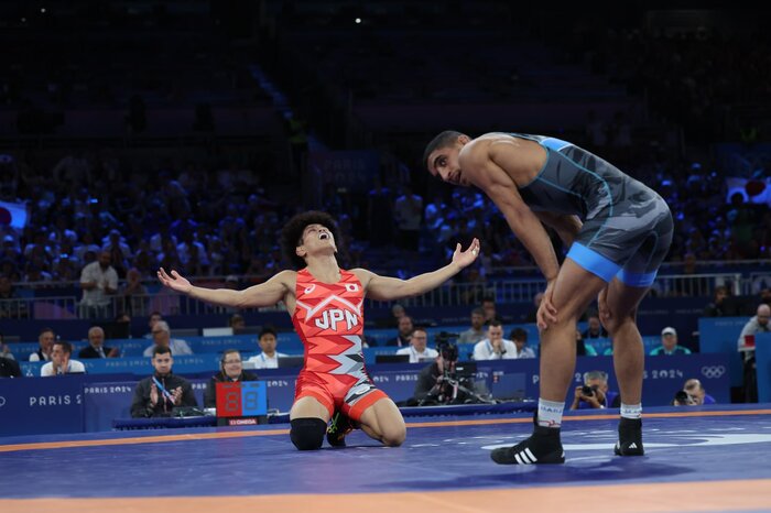 رحمان در دام زشت و زیبای کشتی