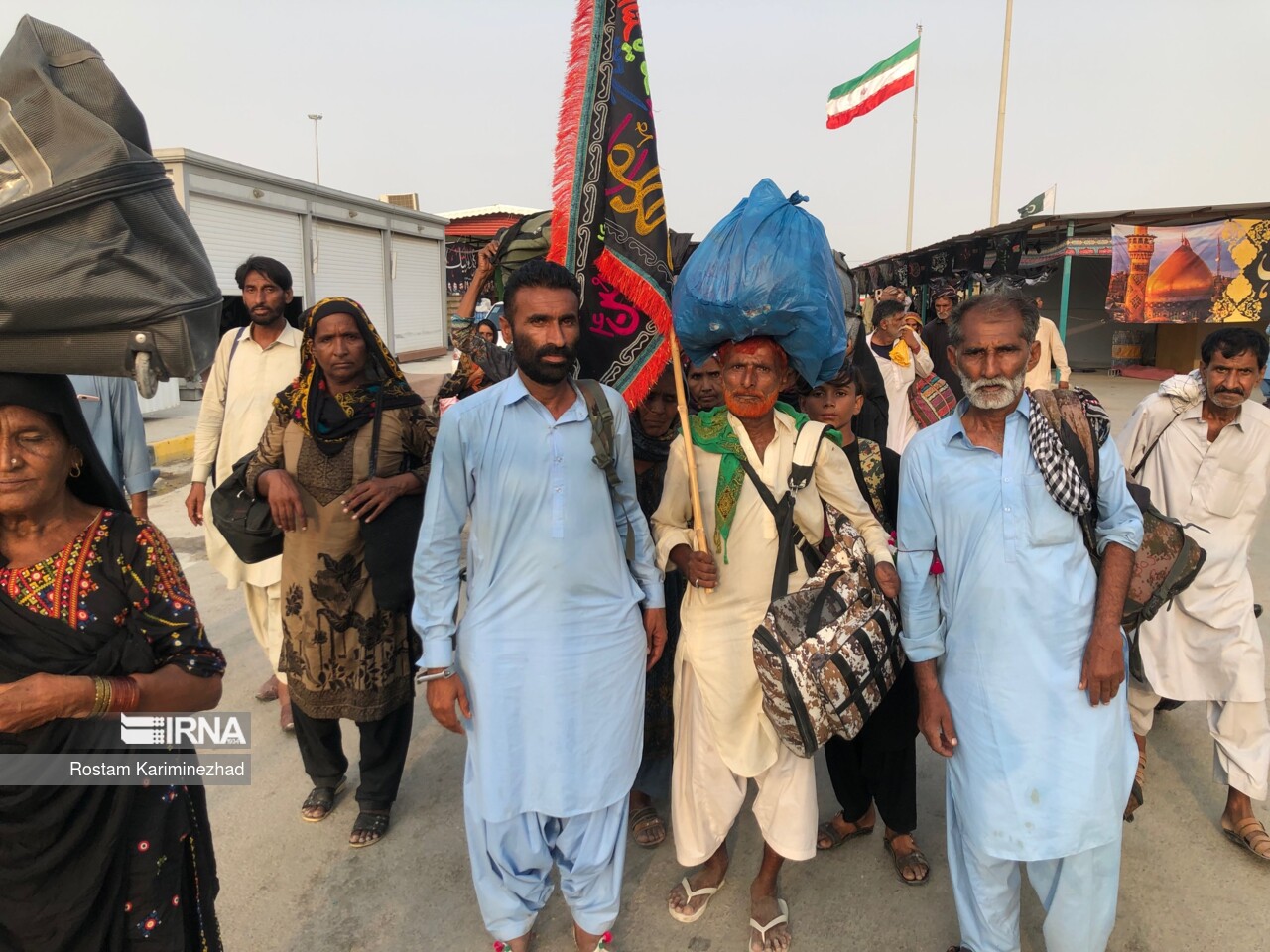 وزیر کشور: تسهیل تردد زائران از مرز ریمدان نیازمند توسعه جاده‌ای و ناوگان حمل ونقل است