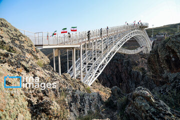 Inauguration d’un pont piéton touristique dans la province d’Ardabil