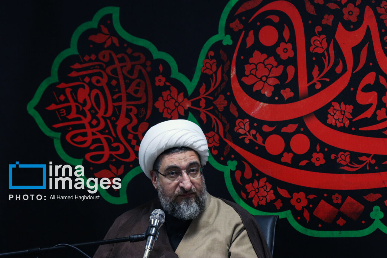 امام جمعه تبریز: ترویج خرافات به نام ادبیات آئینی مذموم است امام جمعه تبریز: ترویج خرافات به نام ادبیات آئینی مذموم است