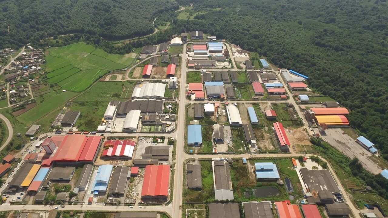 واگذاری افزون بر یک هزار هکتار از اراضی بانک زمین به شهرکهای صنعتی مازندران واگذاری افزون بر یک هزار هکتار از اراضی بانک زمین به شهرکهای صنعتی مازندران