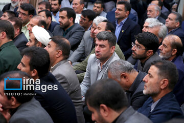 Le Leader reçoit les organisateurs du Congrès national des Martyrs de la province de Kohguiluyeh et Boyer Ahmad