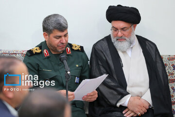 Le Leader reçoit les organisateurs du Congrès national des Martyrs de la province de Kohguiluyeh et Boyer Ahmad