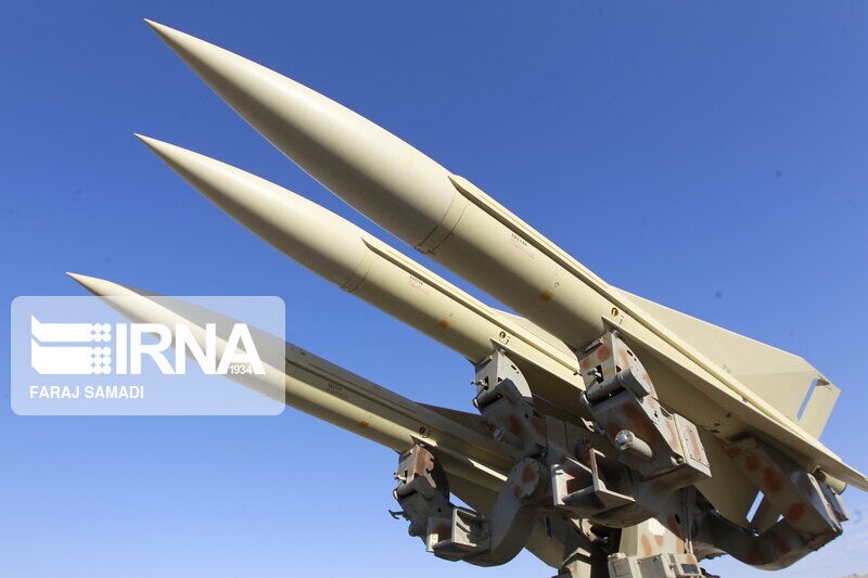 مساعد وزير الدفاع الايراني: صناعة الدفاع الإيرانية حولت التهديدات إلى فرص مساعد وزير الدفاع الايراني: صناعة الدفاع الإيرانية حولت التهديدات إلى فرص