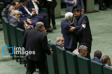 Pezeshkian à l’Assemblée d’Iran pour défendre ses ministres proposés