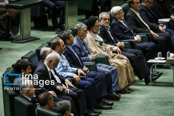 Pezeshkian à l’Assemblée d’Iran pour défendre ses ministres proposés