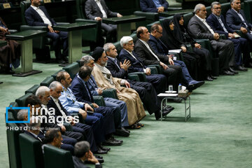 Pezeshkian à l’Assemblée d’Iran pour défendre ses ministres proposés