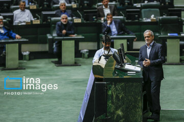 Pezeshkian à l’Assemblée d’Iran pour défendre ses ministres proposés