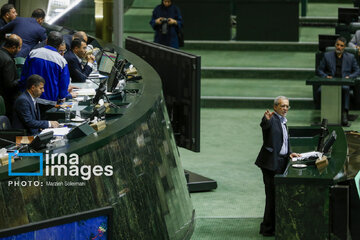 Pezeshkian à l’Assemblée d’Iran pour défendre ses ministres proposés